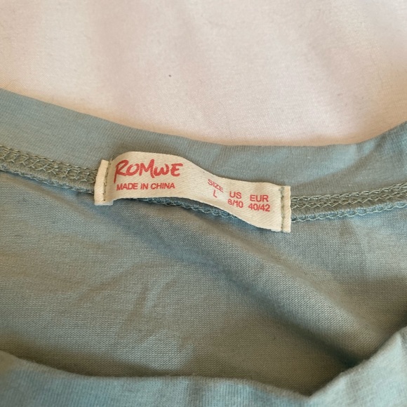 Embroidered Graphic Tee - Picture 3 of 3